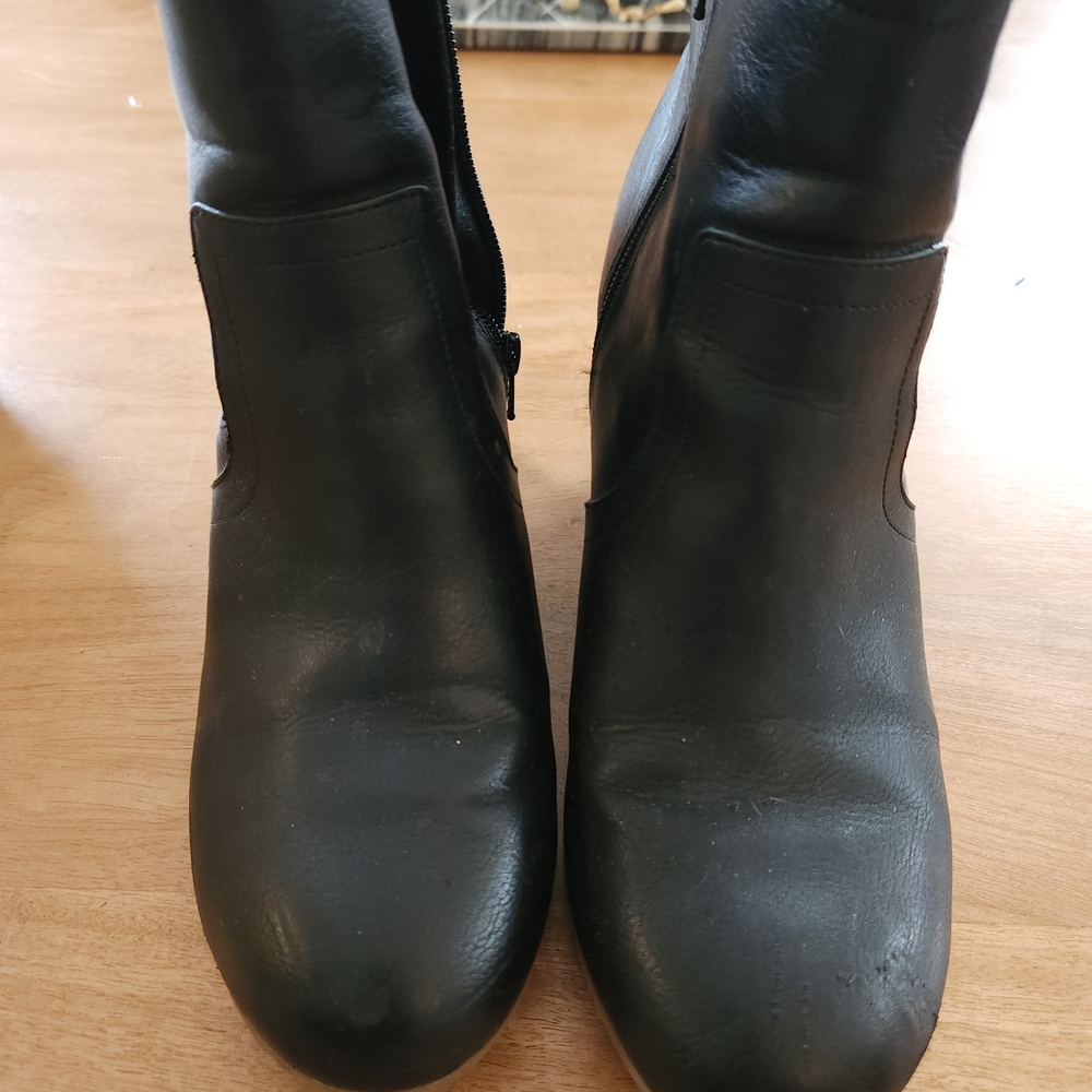 Elegant Black Leather Wedge Preppy  Ankle Boots - Picture 6 of 9